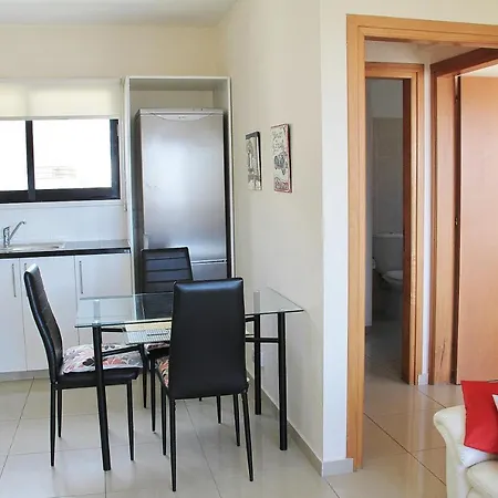 Ria Court For 3 Persons Lägenhet Larnaca